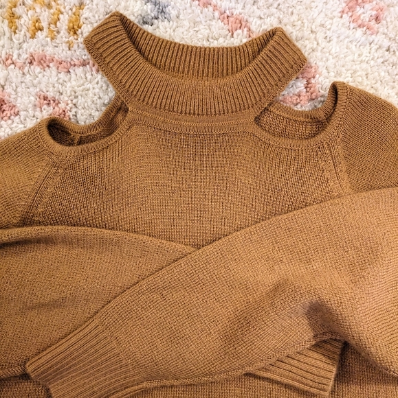 Jason Wu Collective Cold Shoulder Sweater - Picture 6 of 7